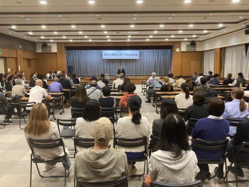 総会の様子