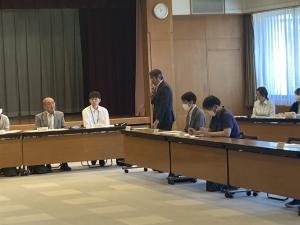 挨拶をする山下市長