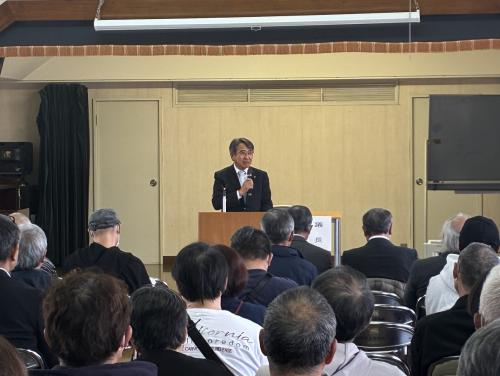 挨拶をする山下市長