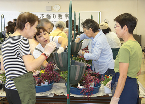 9月23日花咲く伊豆の国推進協議会「秋の花飾り教室」を開催3
