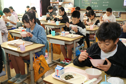 義時給食