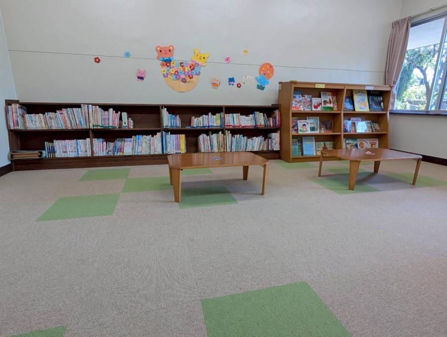 こども広場（図書室）